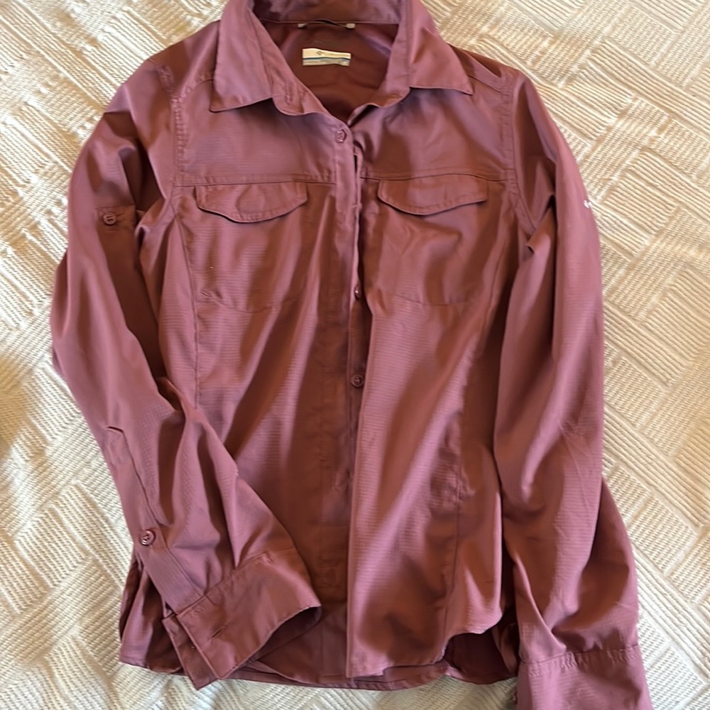 Columbia button up Omni-shade shirt